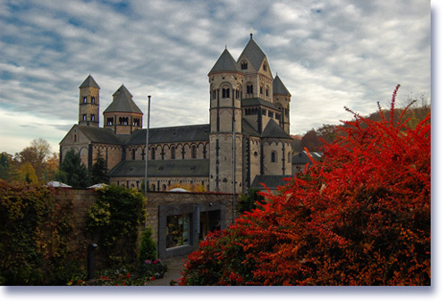 Abtei Maria Laach im Herbst
